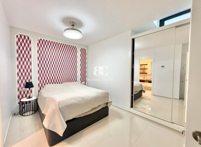 Resale - Villa -
Ciudad Quesada - Pueblo Bravo