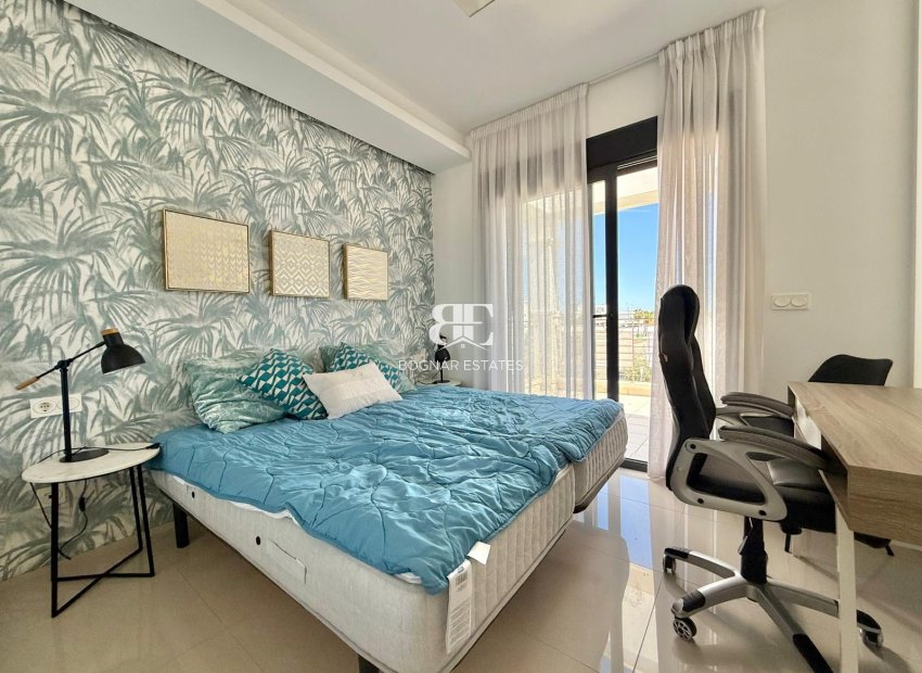 Resale - Villa -
Ciudad Quesada - Pueblo Bravo