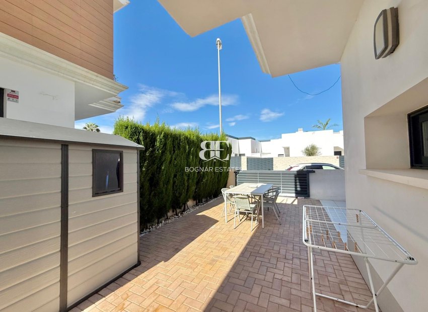 Resale - Villa -
Ciudad Quesada - Pueblo Bravo