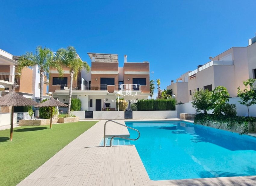 Resale - Villa -
Ciudad Quesada - Pueblo Bravo