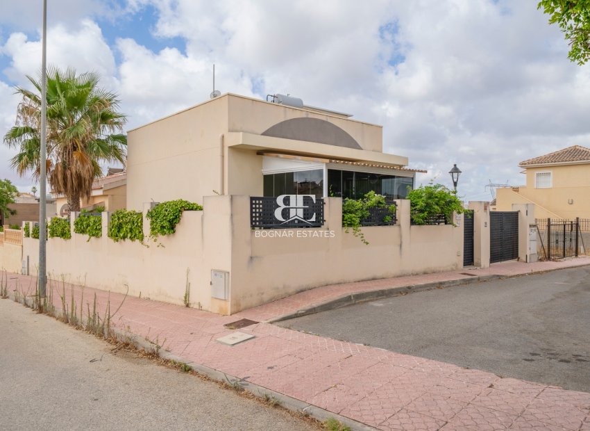 Resale - Villa -
Ciudad Quesada - Rojales