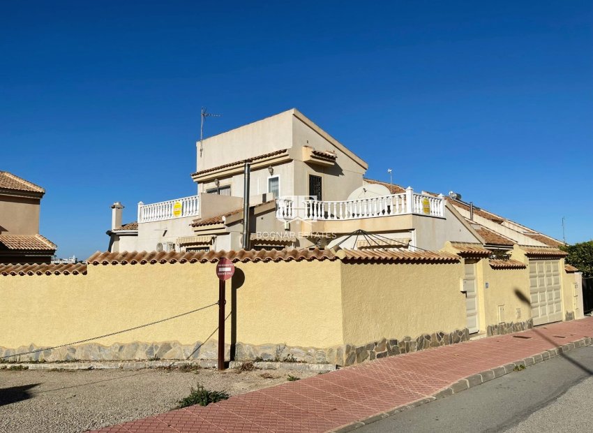 Resale - Villa -
Ciudad Quesada - Rojales