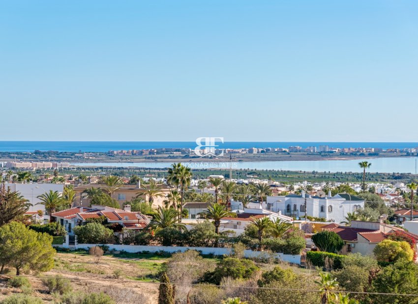Resale - Villa -
Ciudad Quesada - Town Center