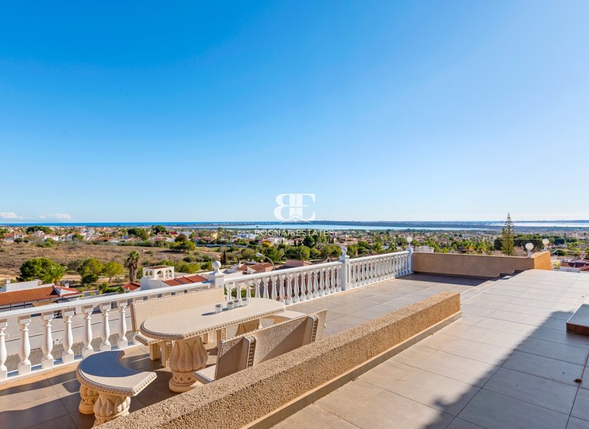 Resale - Villa -
Ciudad Quesada - Town Center