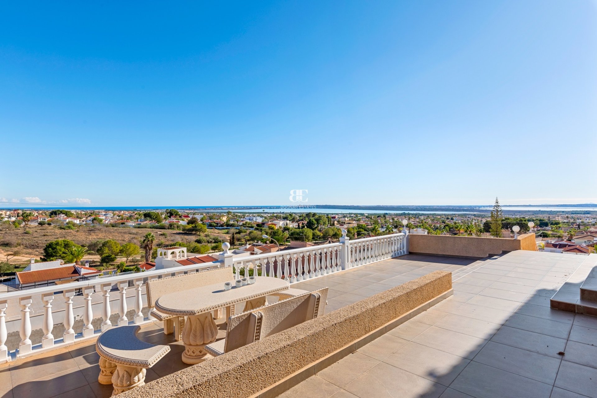 Resale - Villa -
Ciudad Quesada - Town Center