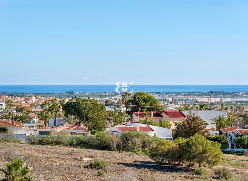 Resale - Villa -
Ciudad Quesada - Town Center