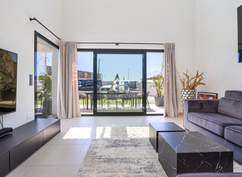 Resale - Villa -
Ciudad Quesada - Town Center