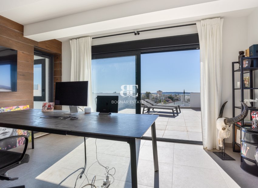 Resale - Villa -
Ciudad Quesada - Town Center