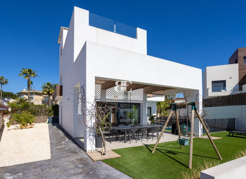Resale - Villa -
Ciudad Quesada - Town Center