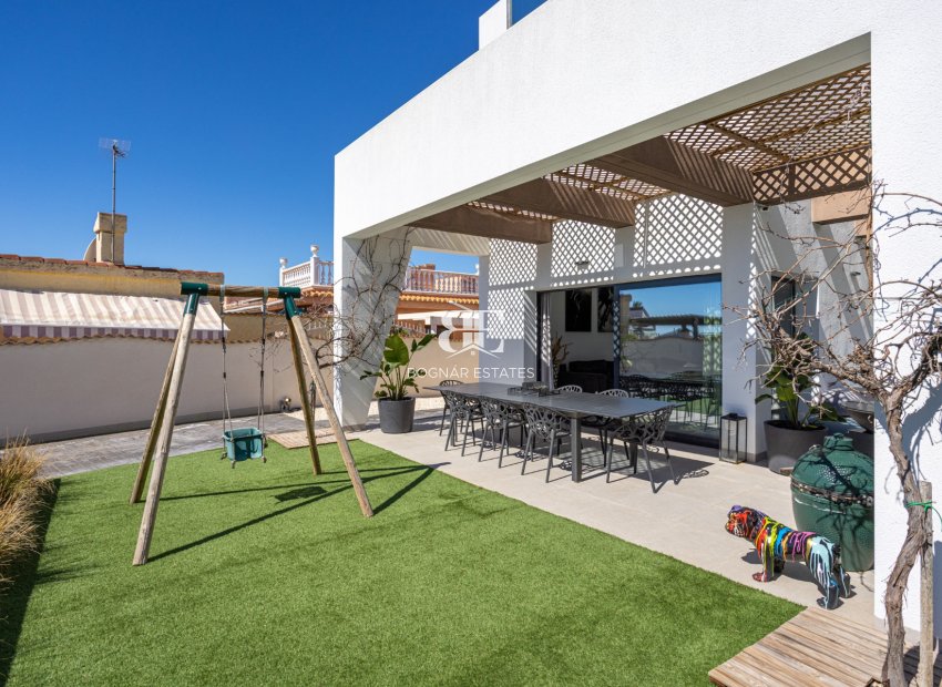 Resale - Villa -
Ciudad Quesada - Town Center