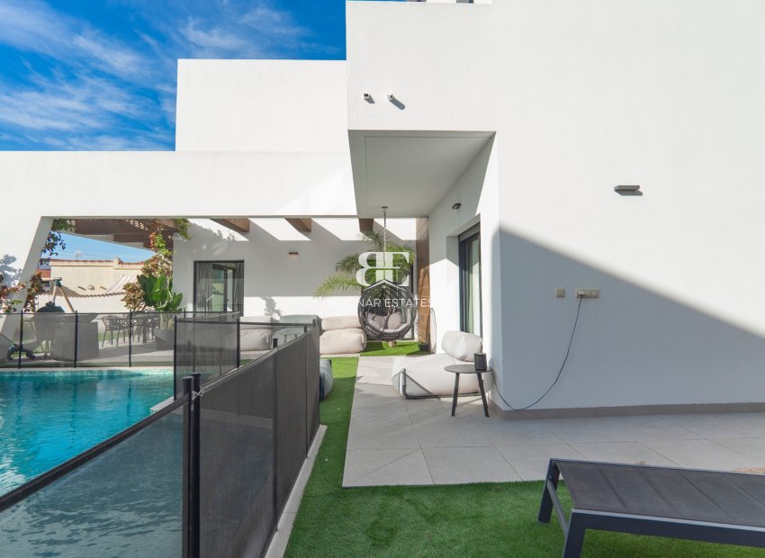 Resale - Villa -
Ciudad Quesada - town