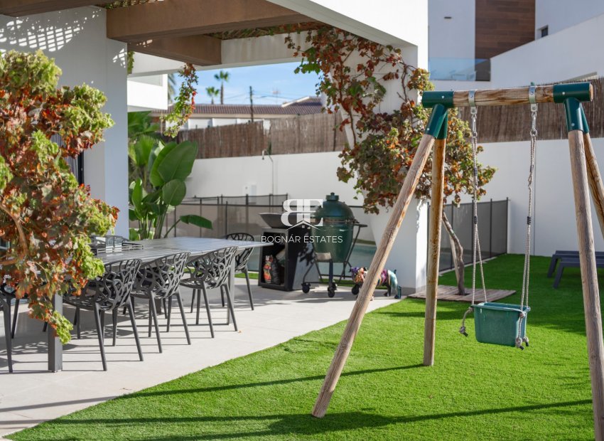 Resale - Villa -
Ciudad Quesada - town