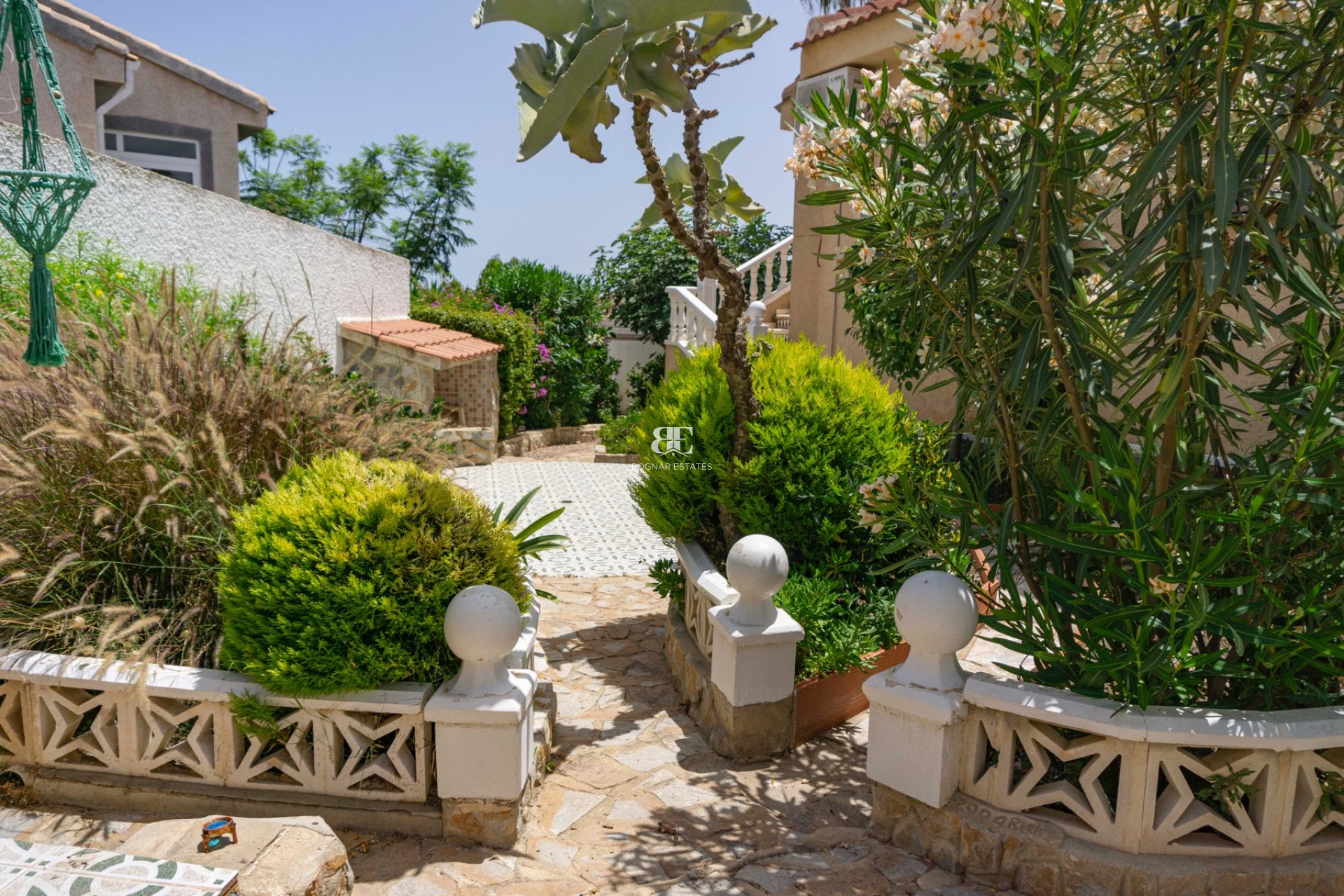 Resale - Villa -
Ciudad Quesada - town