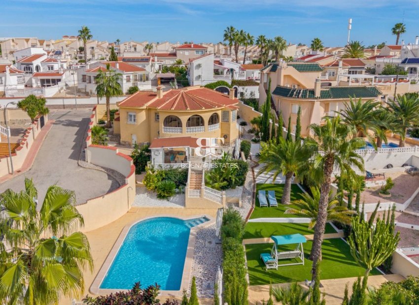 Resale - Villa -
Ciudad Quesada