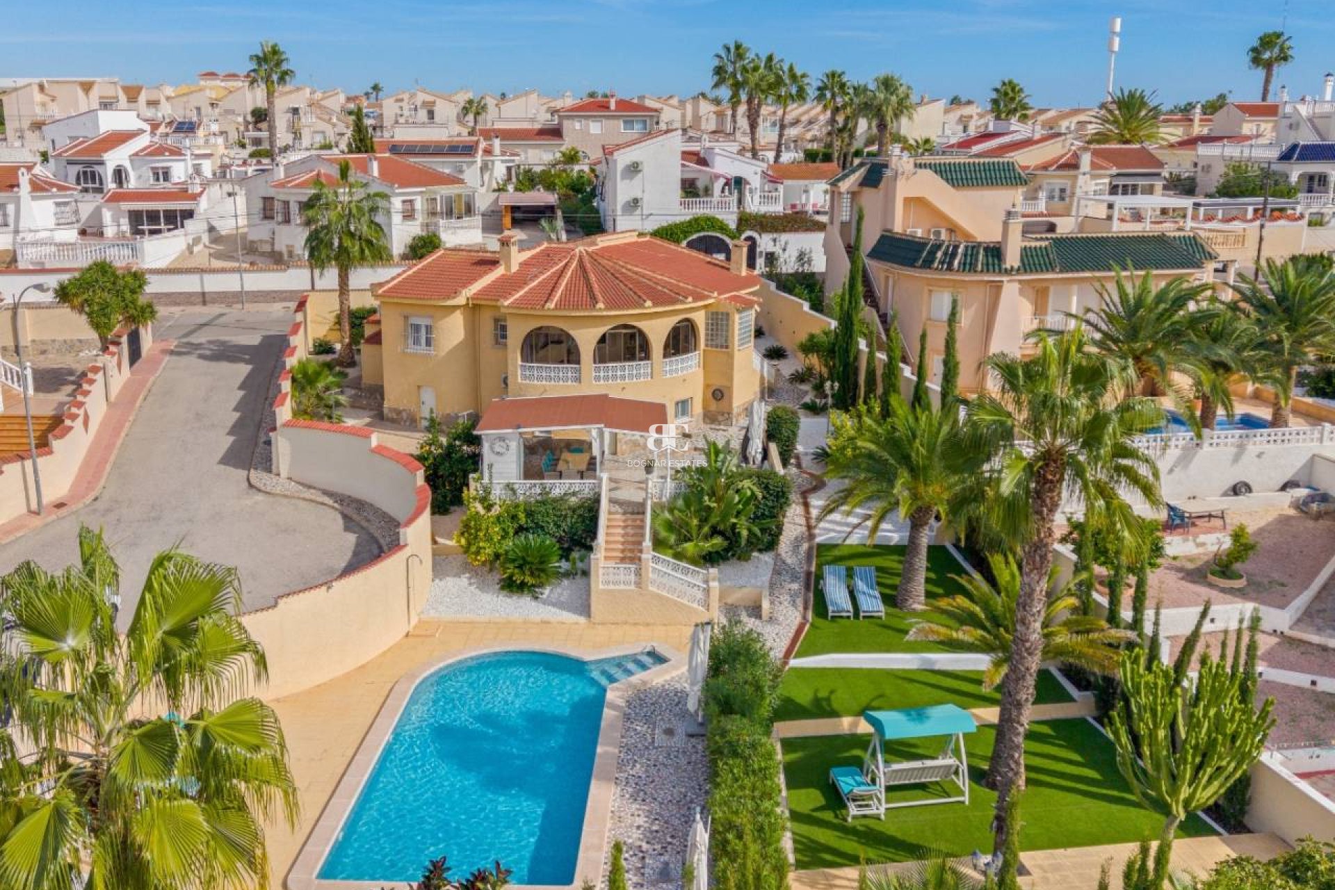 Resale - Villa -
Ciudad Quesada