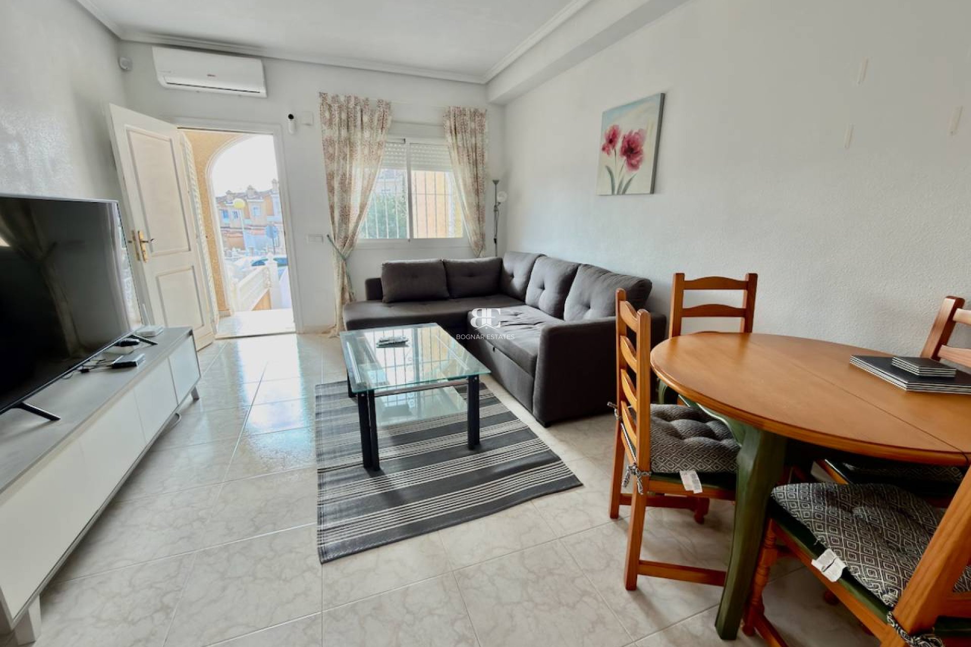 Resale - Villa -
Ciudad Quesada