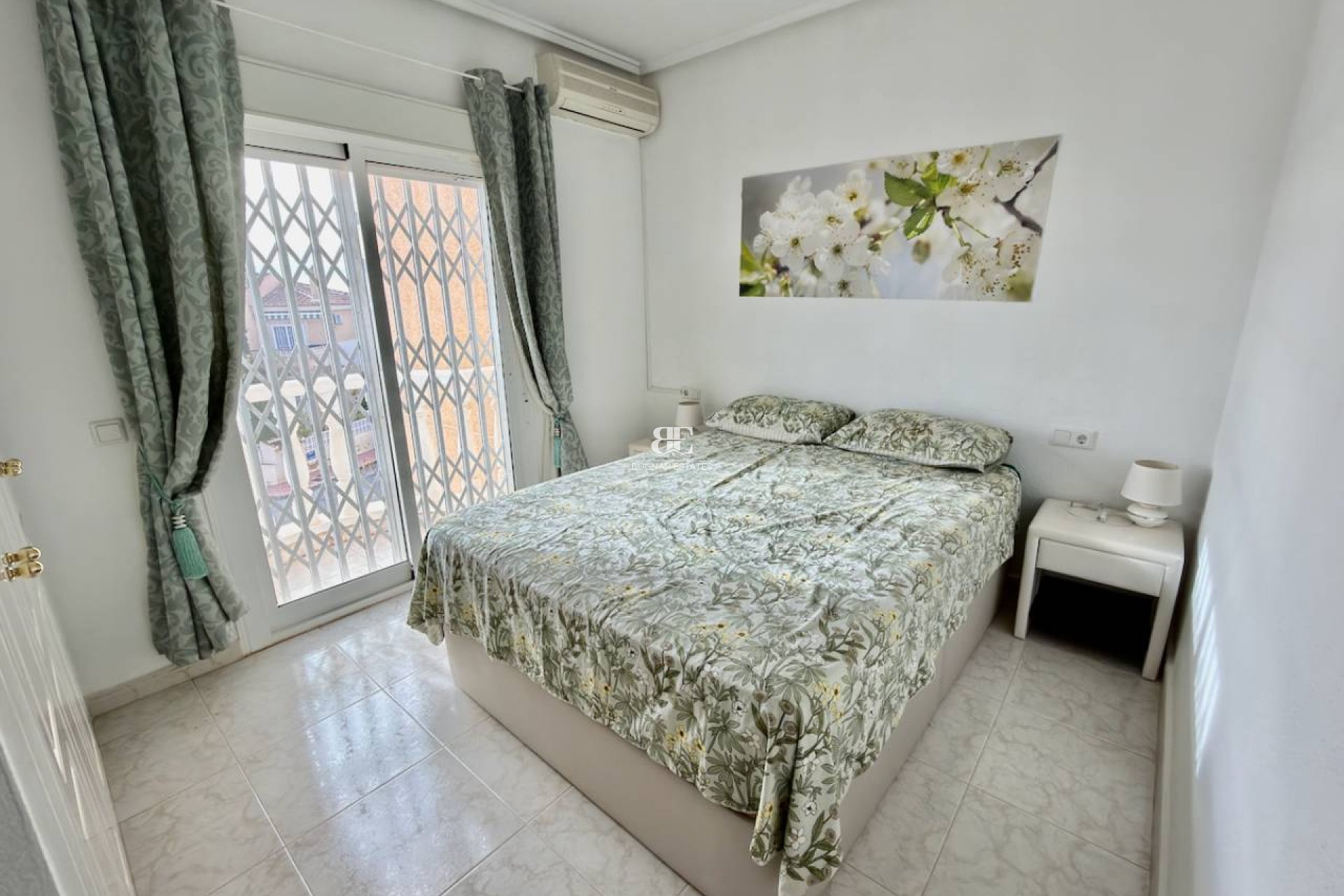 Resale - Villa -
Ciudad Quesada