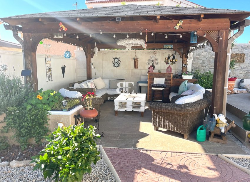 Resale - Villa -
Ciudad Quesada