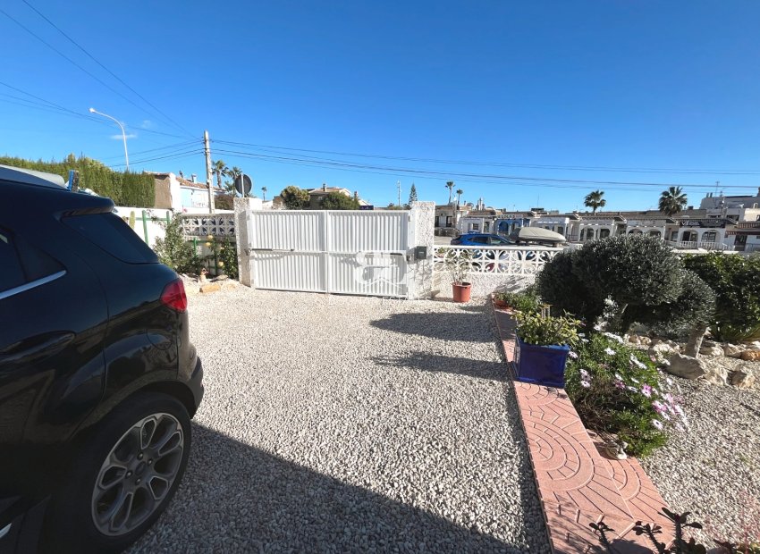 Resale - Villa -
Ciudad Quesada