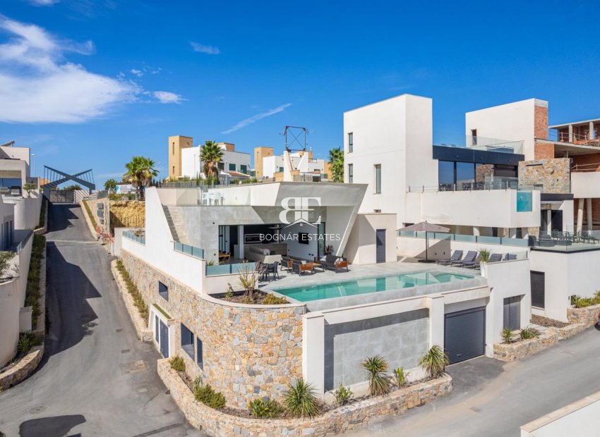 Resale - Villa -
Ciudad Quesada
