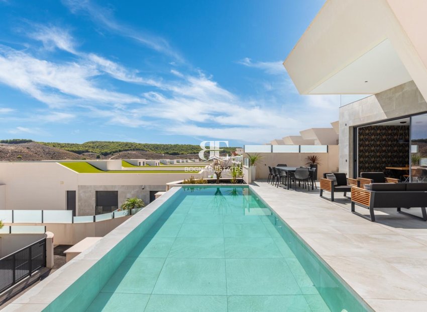 Resale - Villa -
Ciudad Quesada