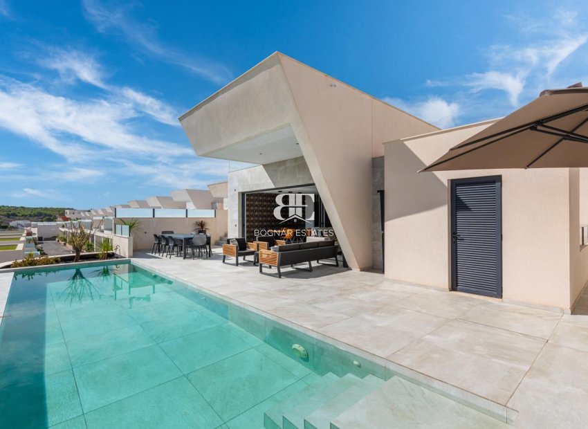 Resale - Villa -
Ciudad Quesada