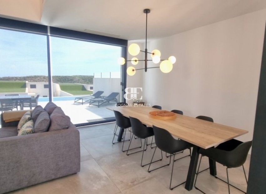 Resale - Villa -
Ciudad Quesada