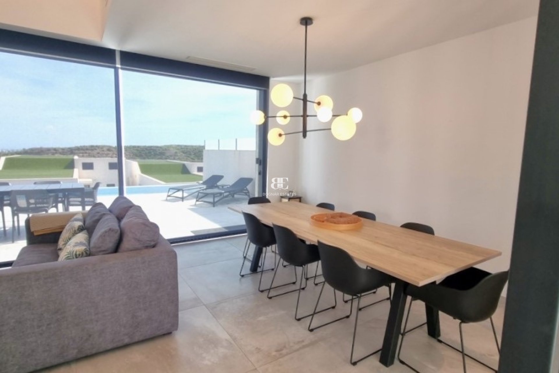 Resale - Villa -
Ciudad Quesada