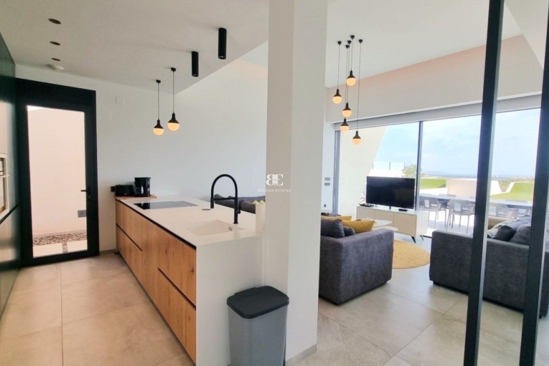 Resale - Villa -
Ciudad Quesada