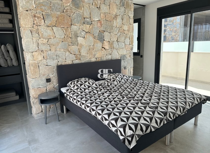Resale - Villa -
Ciudad Quesada