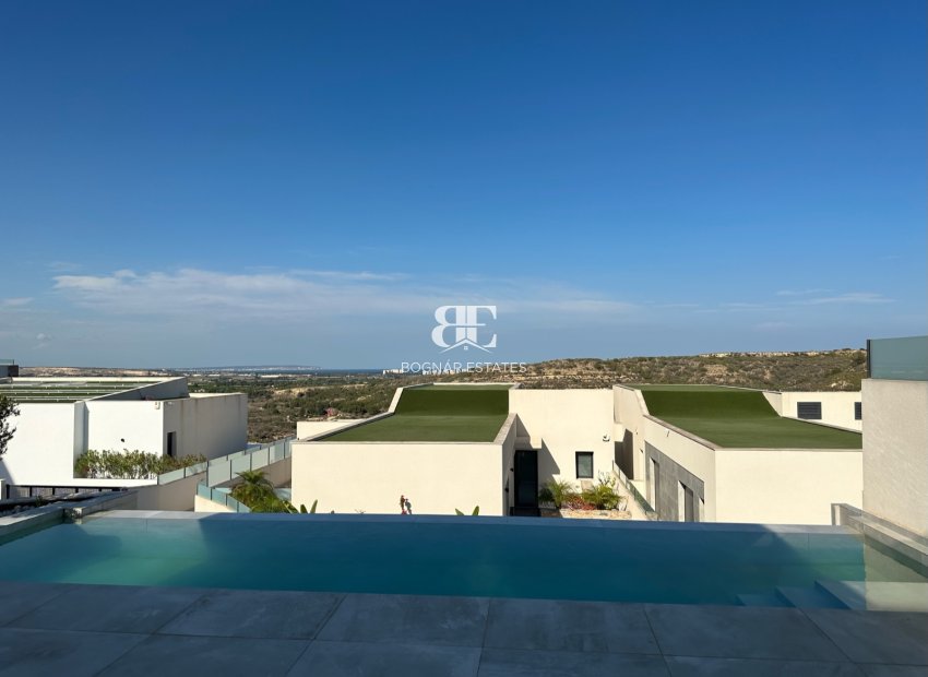 Resale - Villa -
Ciudad Quesada