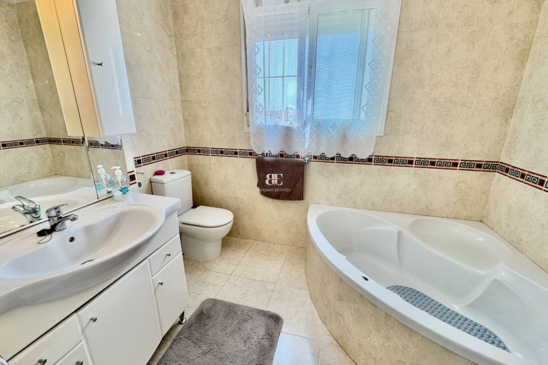 Resale - Villa -
Ciudad Quesada