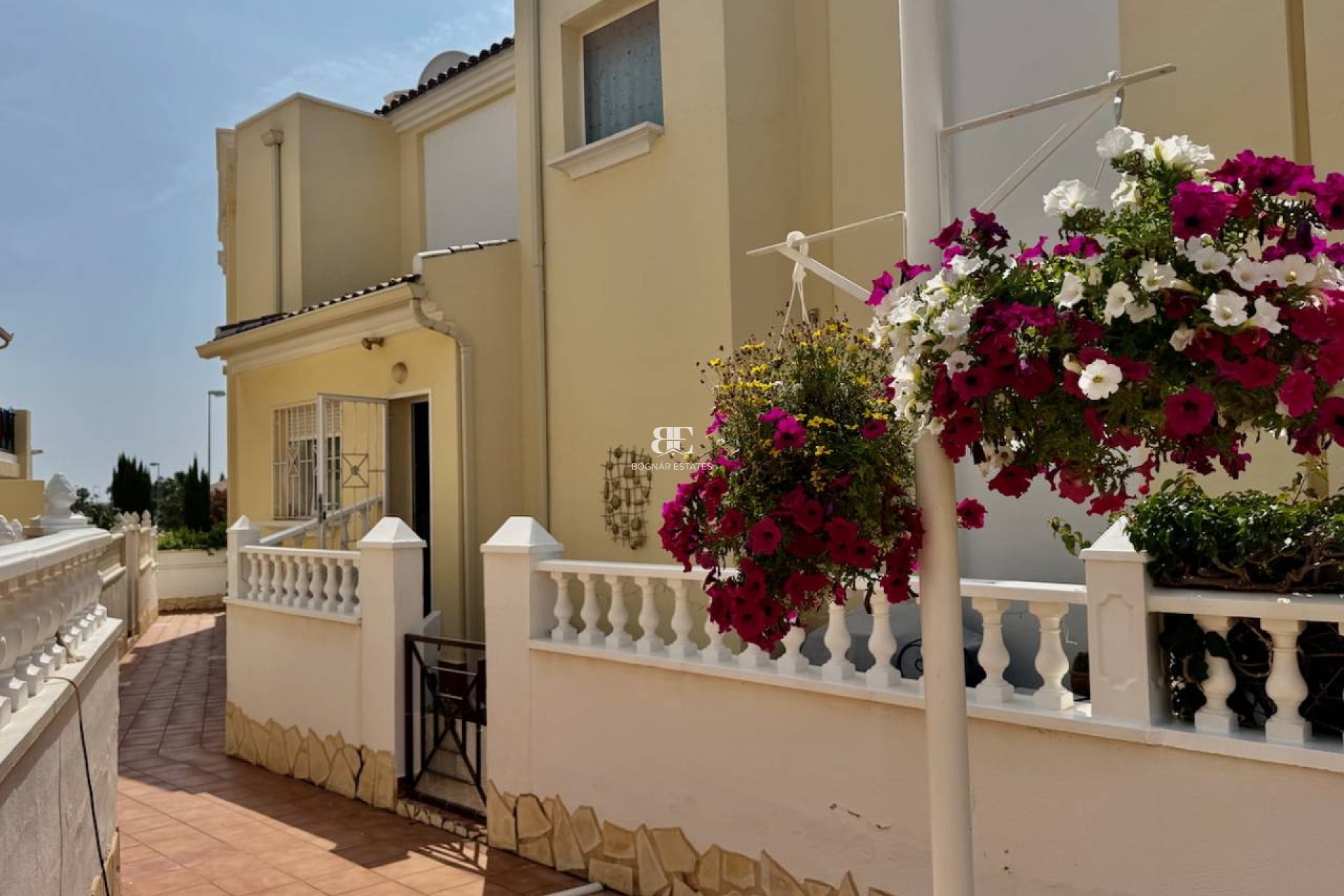 Resale - Villa -
Ciudad Quesada