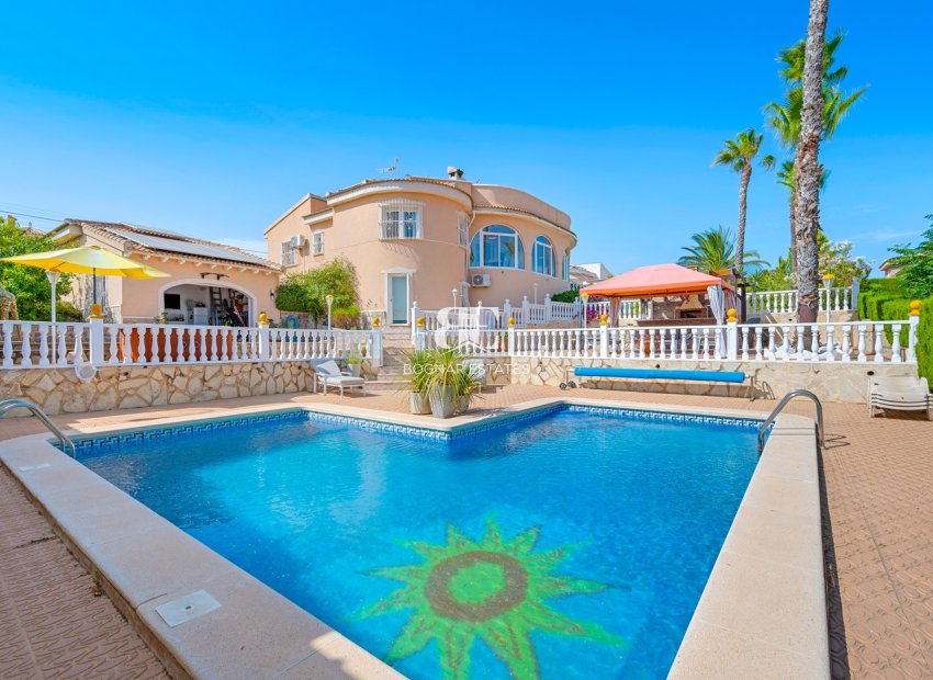 Resale - Villa -
Ciudad Quesada