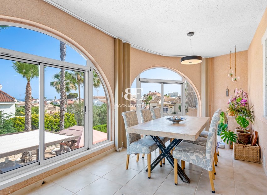 Resale - Villa -
Ciudad Quesada