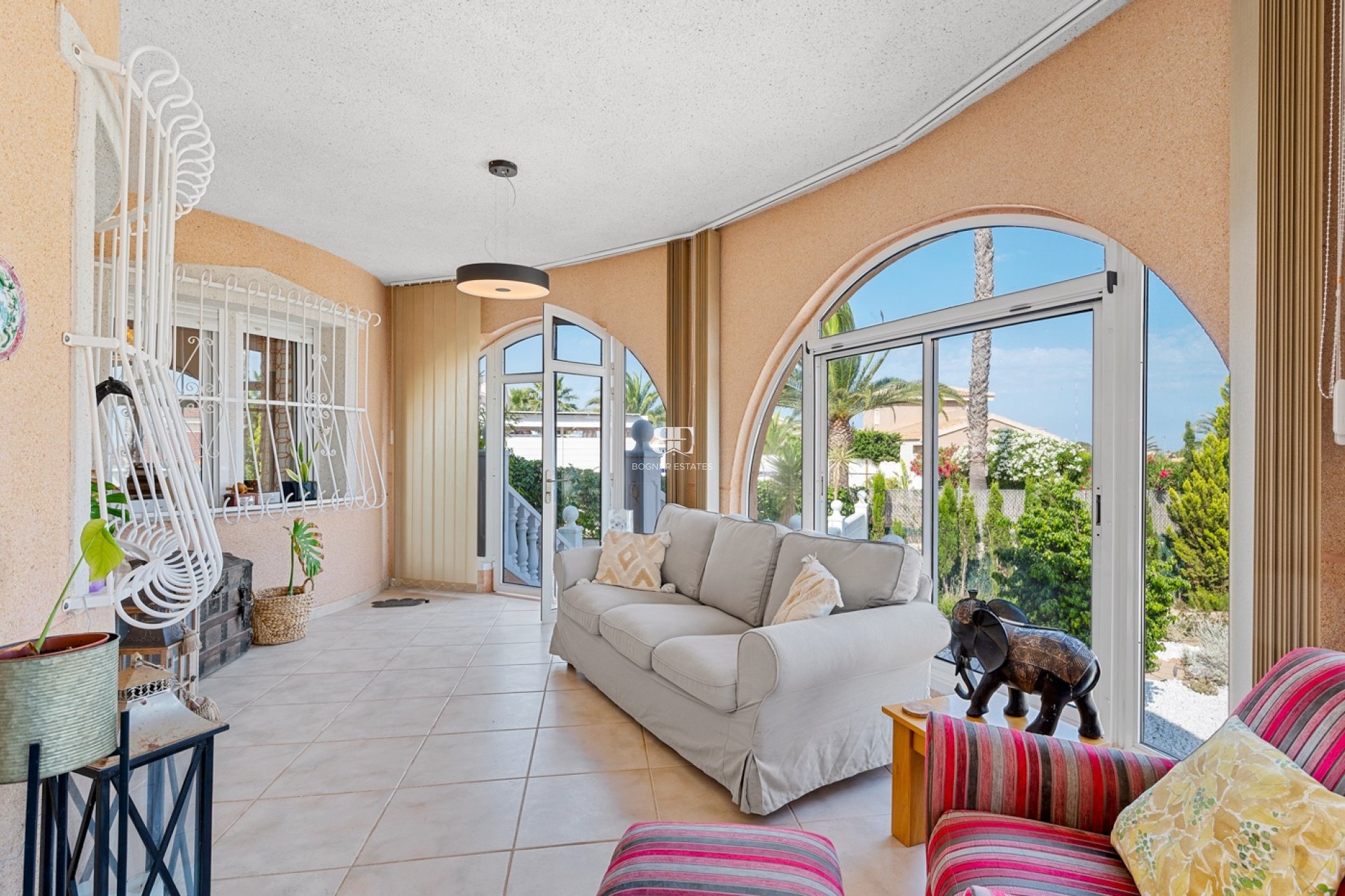 Resale - Villa -
Ciudad Quesada