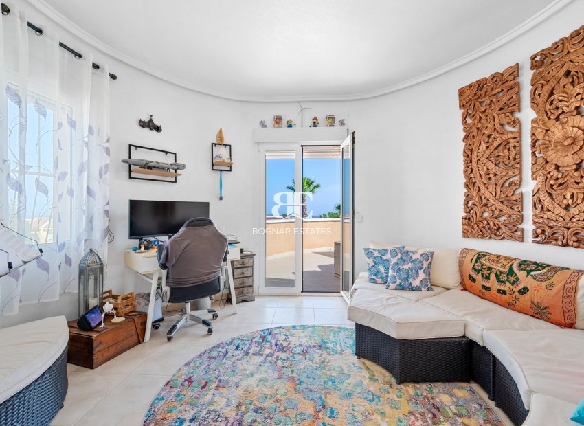 Resale - Villa -
Ciudad Quesada