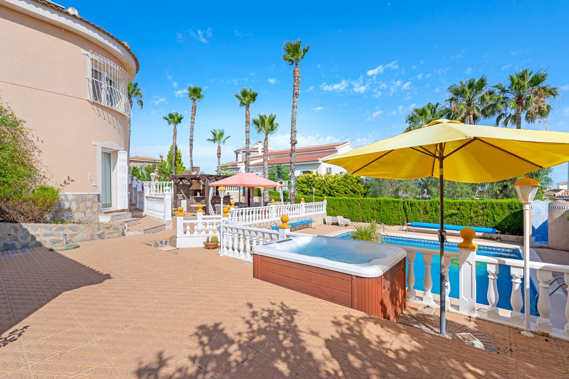 Resale - Villa -
Ciudad Quesada