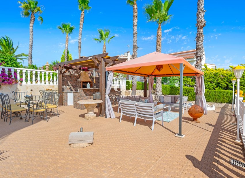 Resale - Villa -
Ciudad Quesada
