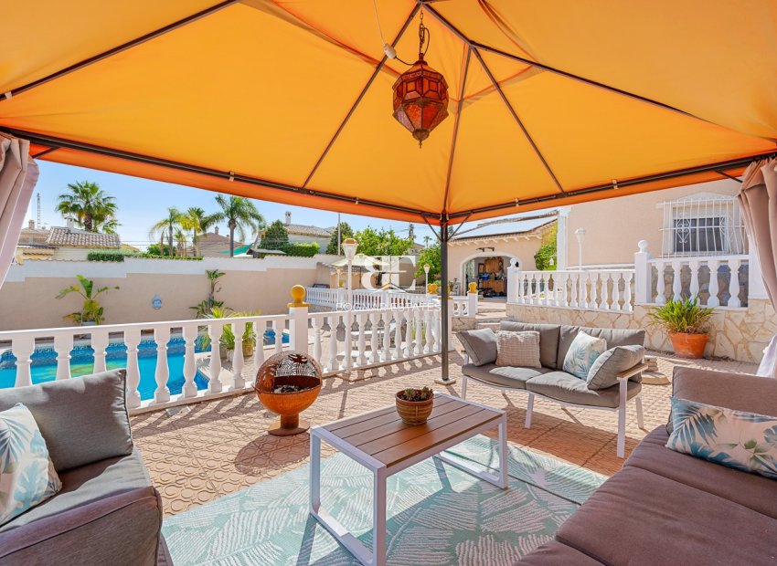 Resale - Villa -
Ciudad Quesada