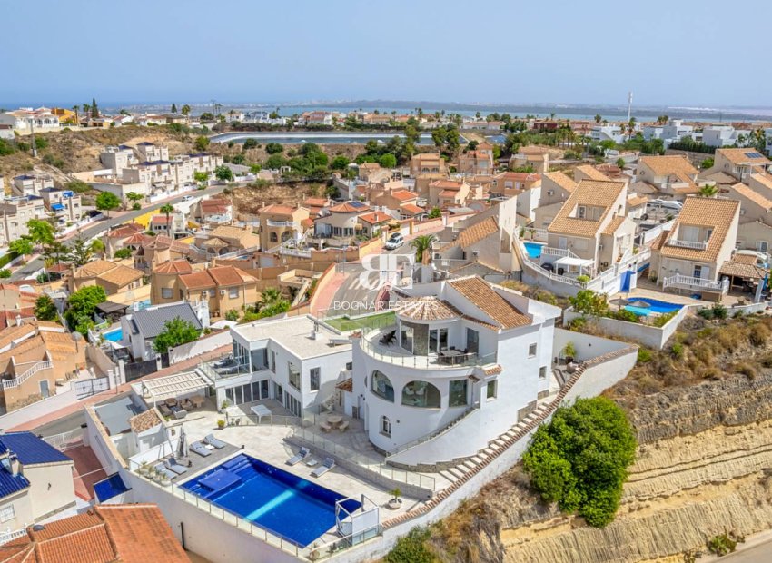 Resale - Villa -
Ciudad Quesada