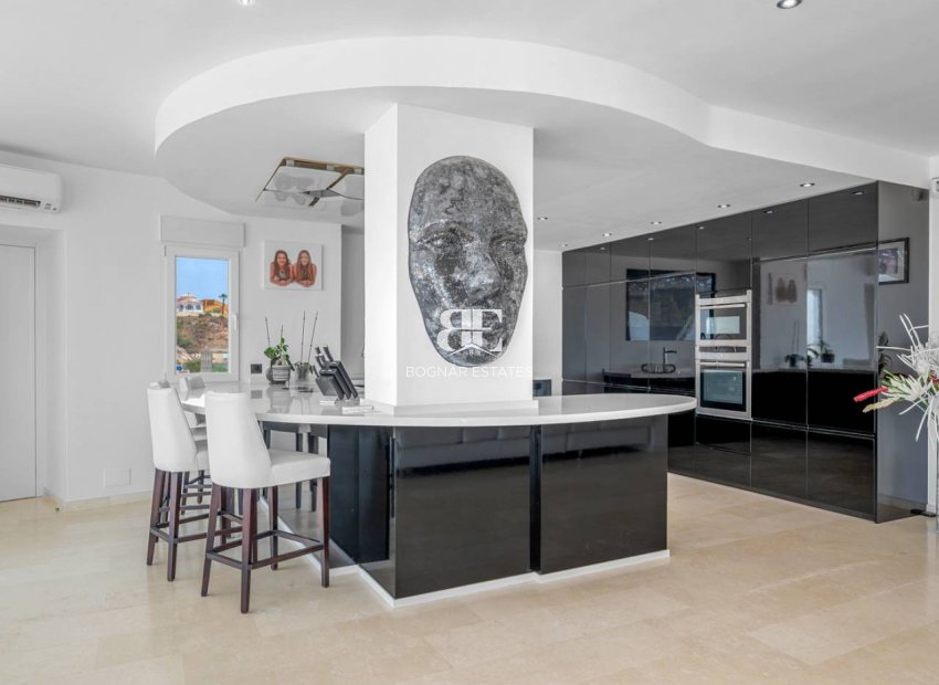 Resale - Villa -
Ciudad Quesada