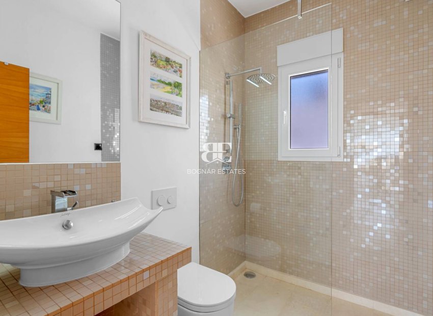 Resale - Villa -
Ciudad Quesada