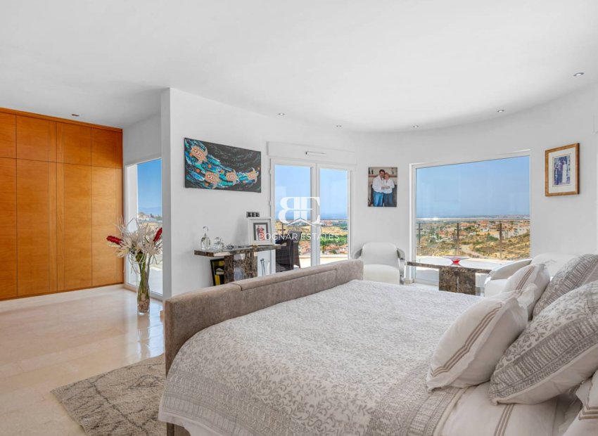 Resale - Villa -
Ciudad Quesada