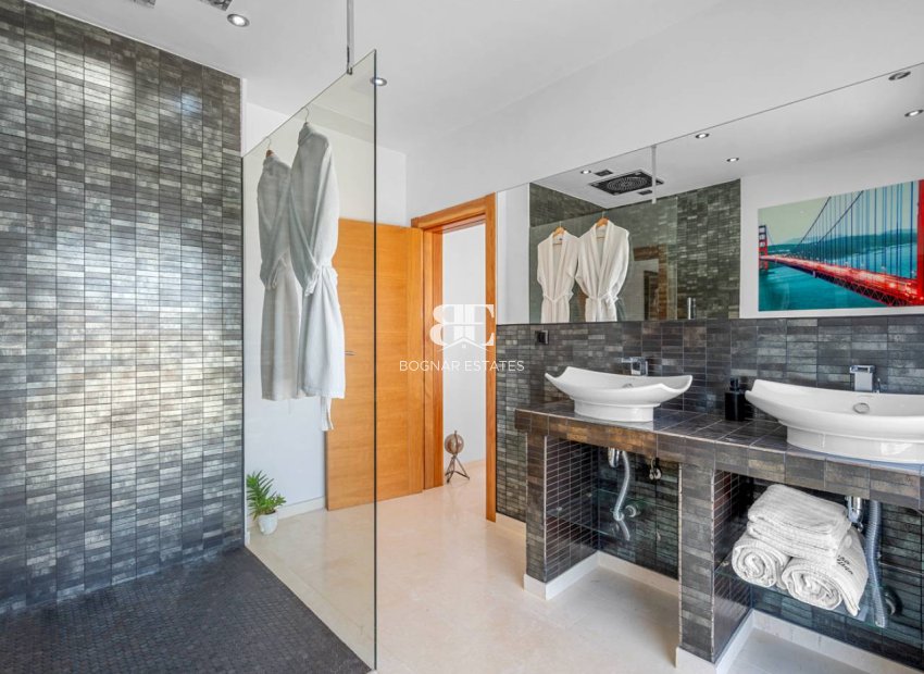 Resale - Villa -
Ciudad Quesada