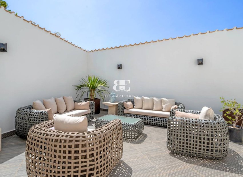 Resale - Villa -
Ciudad Quesada