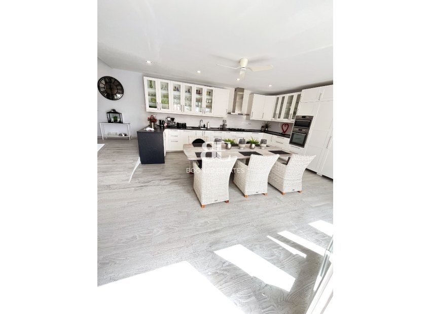 Resale - Villa -
Ciudad Quesada