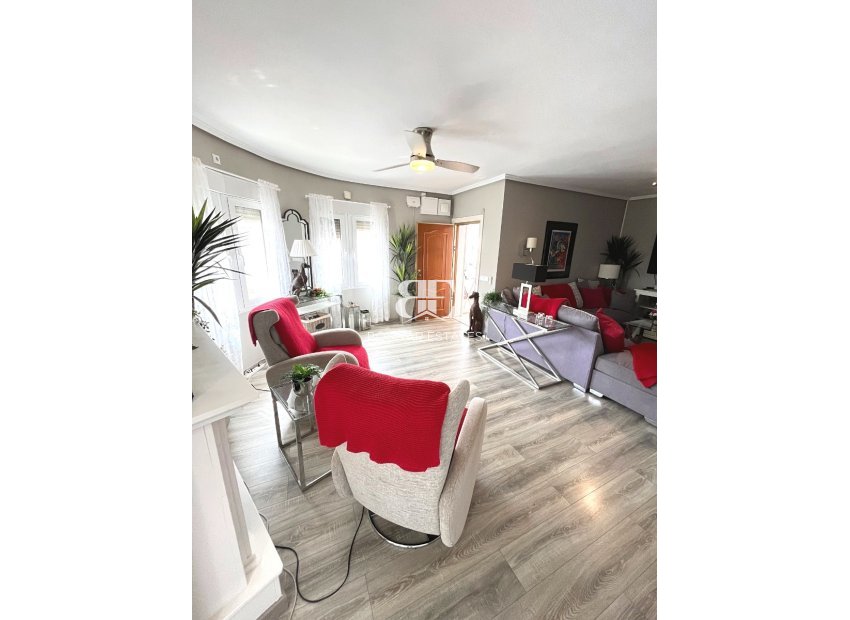 Resale - Villa -
Ciudad Quesada