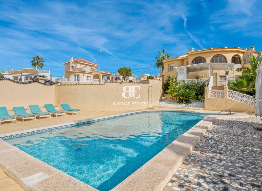 Resale - Villa -
Ciudad Quesada