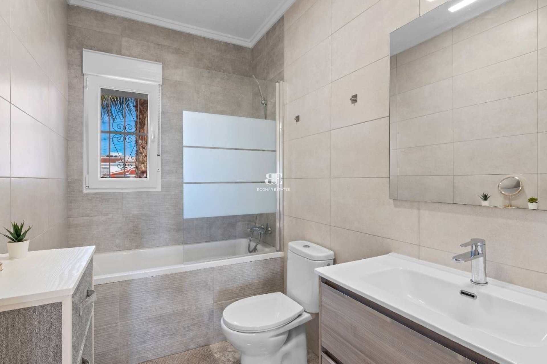 Resale - Villa -
Ciudad Quesada